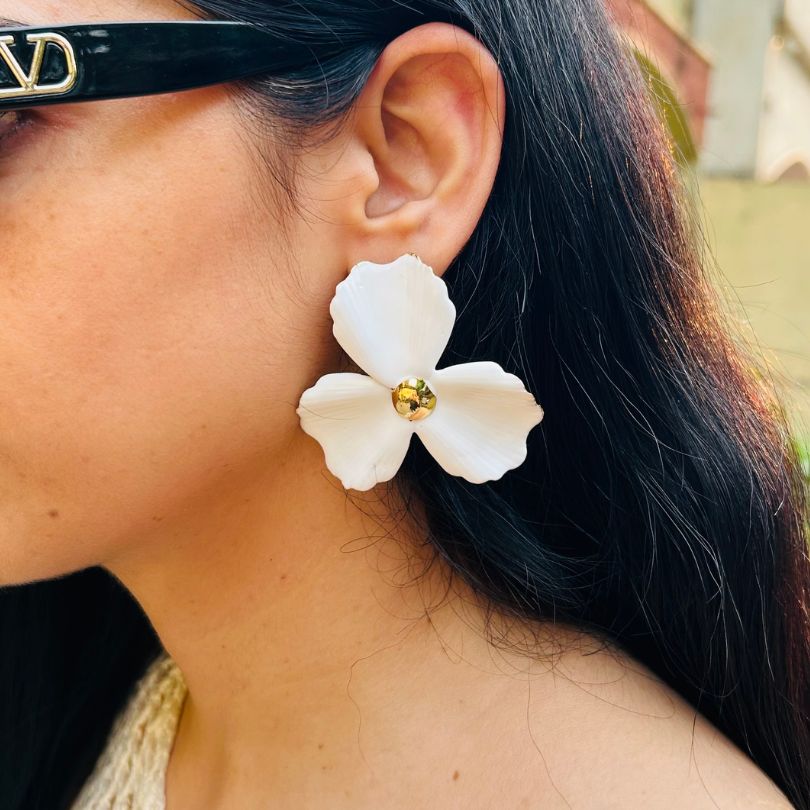 Flower White Earrings
