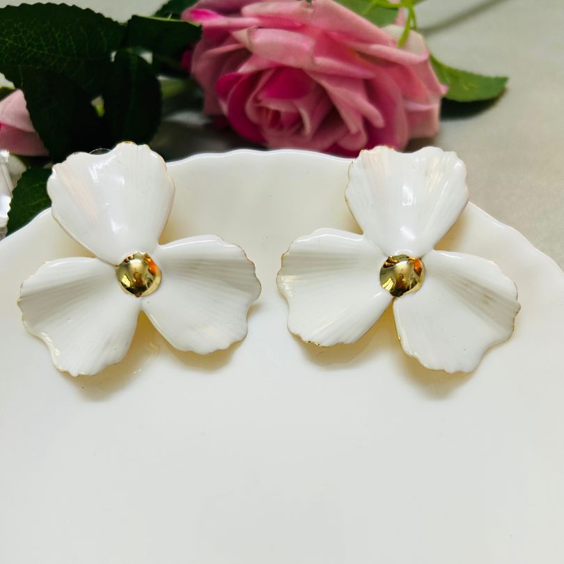 Flower White Earrings