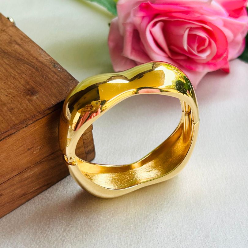 Rhombus Golden Bracelet