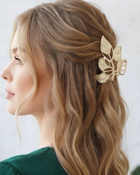 White Leaf Pattern Claw Clips