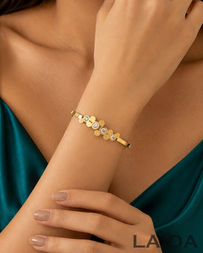 Golden Charm Stone Bracelet