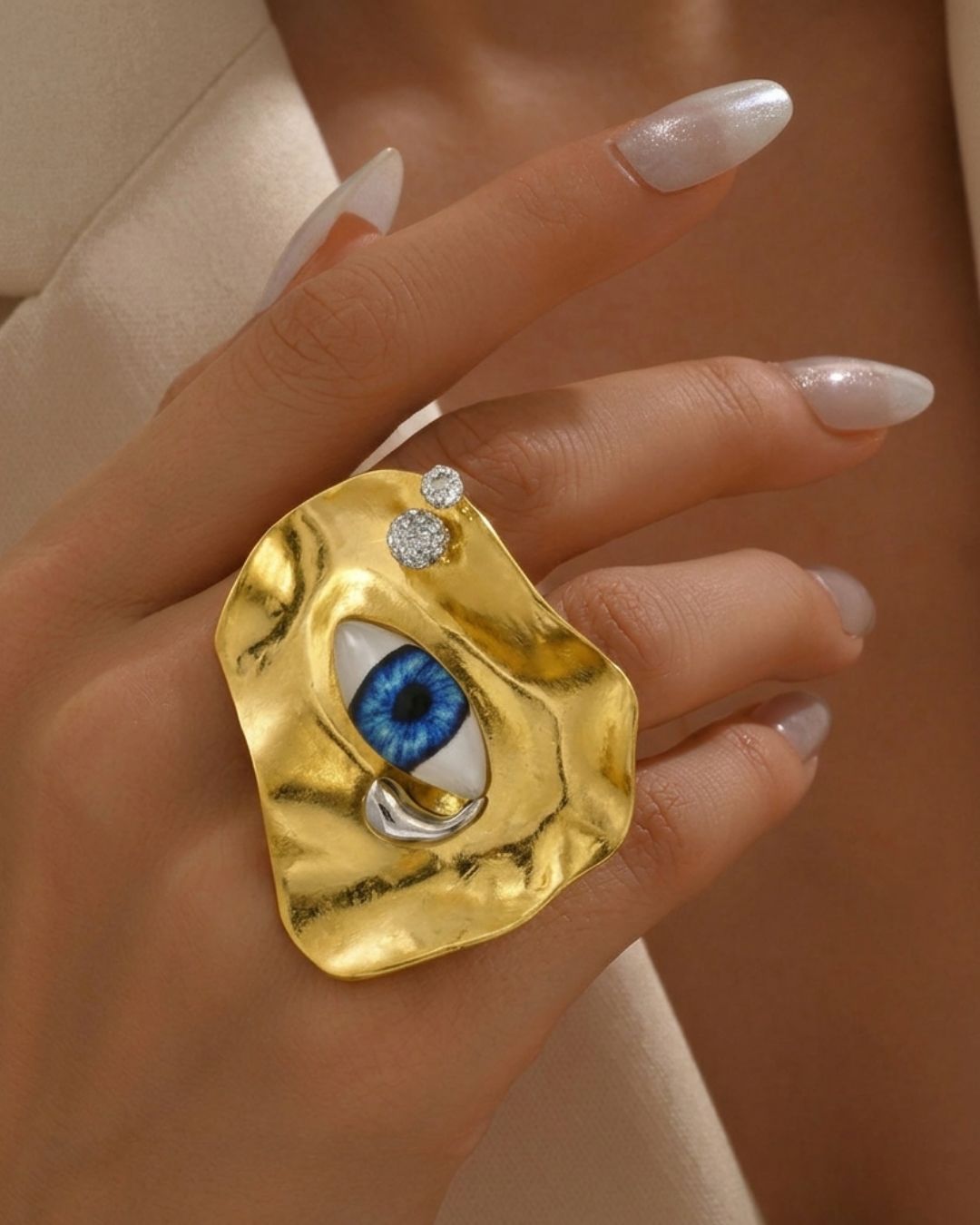 Vintage Blue Evil Eye Structured Finger Ring