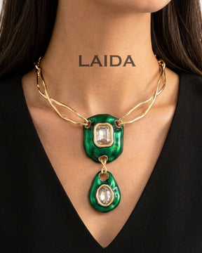 Vintage Retro Emerald Green Necklace