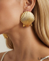 Shell Metallic Earring
