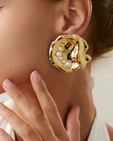 Pearl Structured Stud Earrings