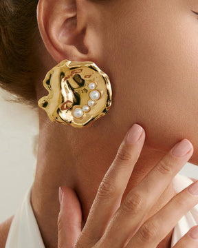 Pearl Structured Stud Earrings