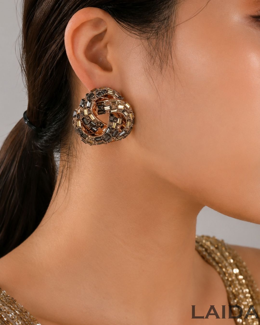 Bling Blogger Black Golden Knot Statement Studs