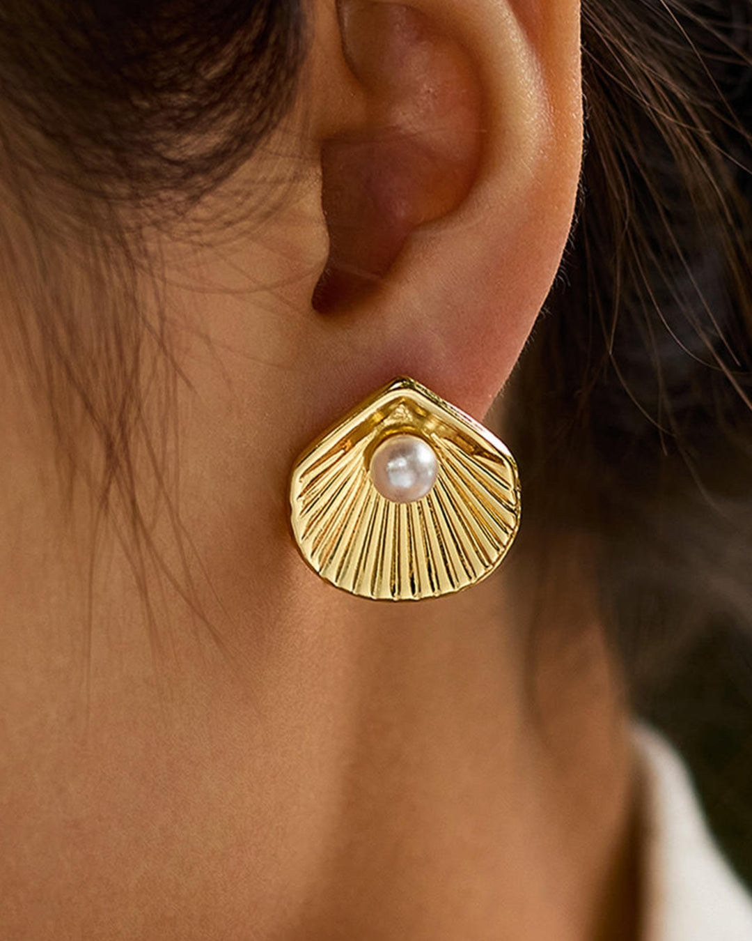 Shell Golden Pearl Stud Earrings