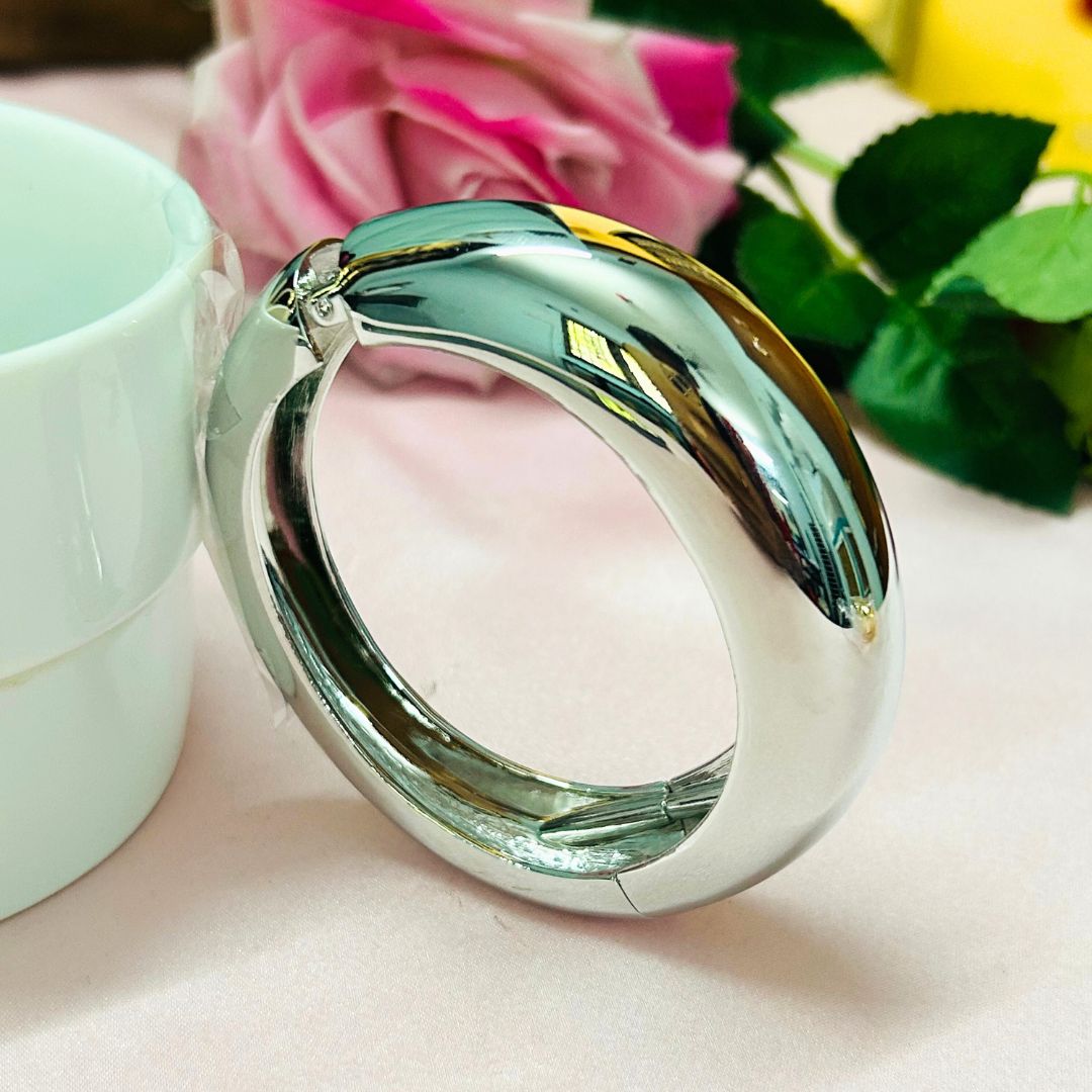 Silver Shiny Dome-Shaped Kada/Handcuff