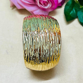 Golden Ripple Textured Handcuff / Kada