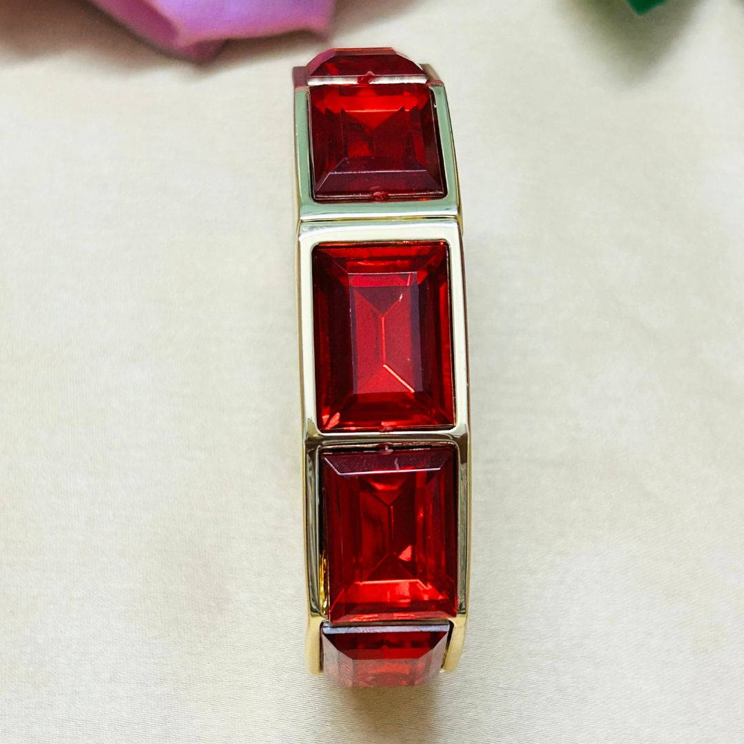 Red Rhinestone Openable Bracelet