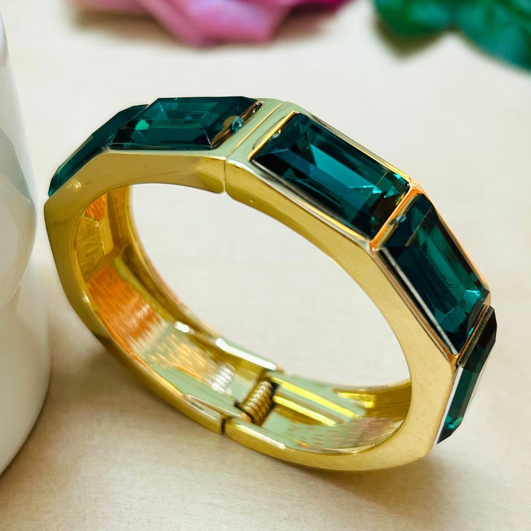 Emerald Green Rhinestone Openable Bracelet