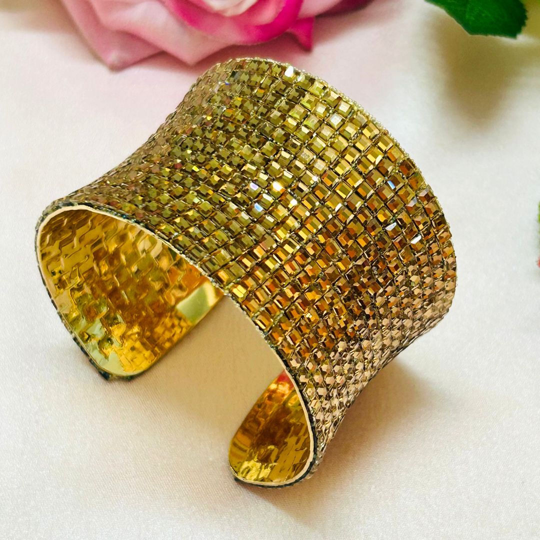 Bling Blogger Golden Handcuff