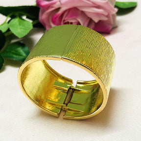 Textured Golden Wide Openable Kada/Cuff