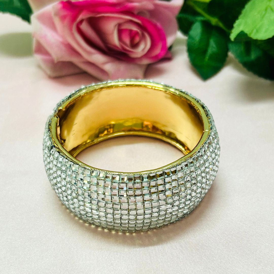 Bling Blogger Round Silver Handcuff