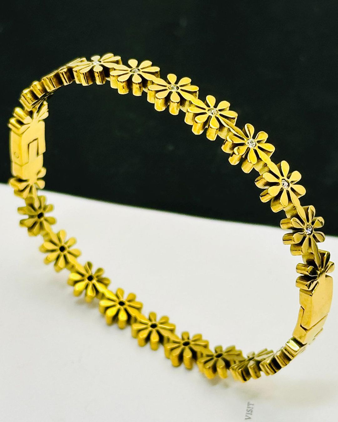 Golden Floral Daisy Bangle Bracelet
