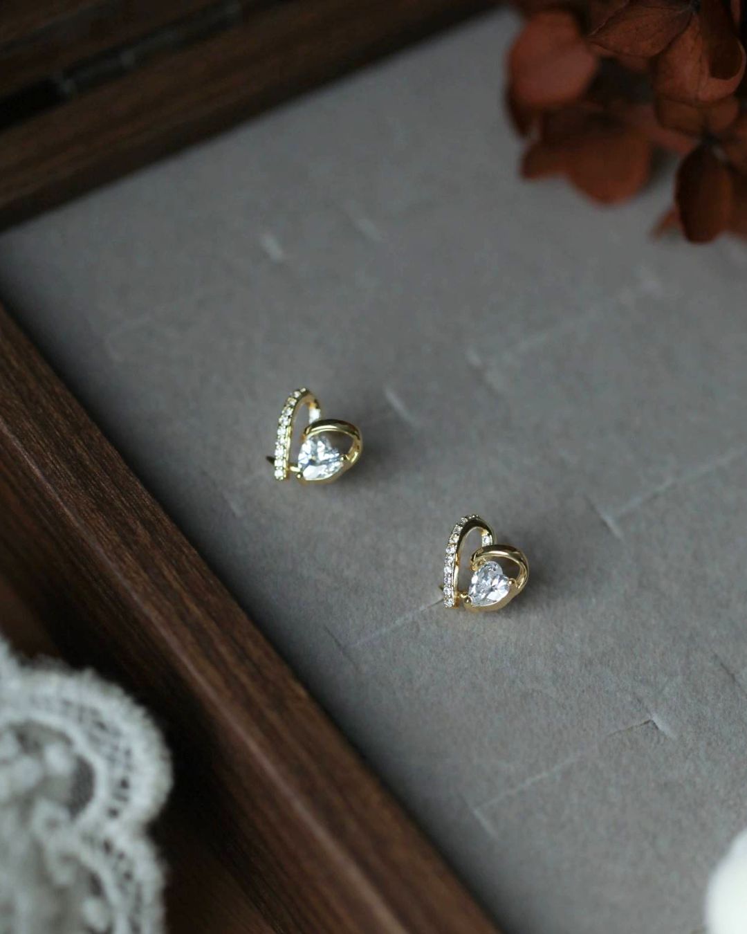 Twisted Golden Heart American Diamond Stud Earring