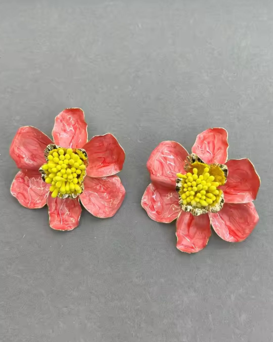 Peach Drip Flower Stud Earrings