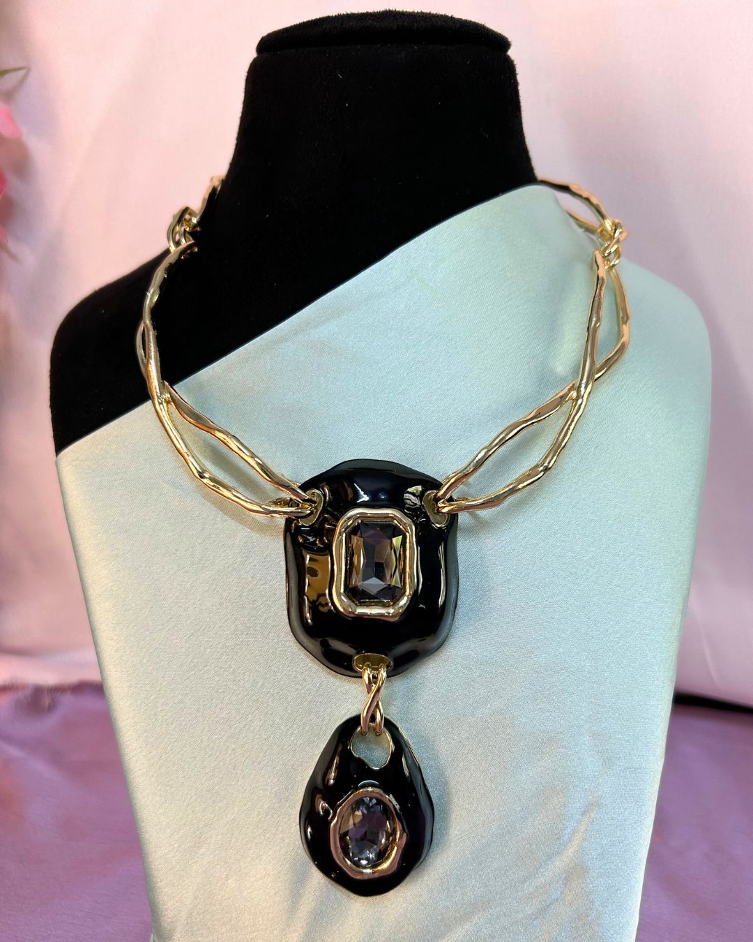 Vintage Retro Black Necklace