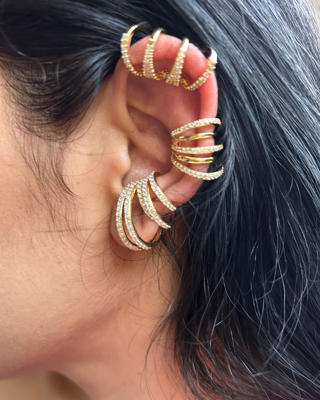 Royal Twist Golden Ear Cuff