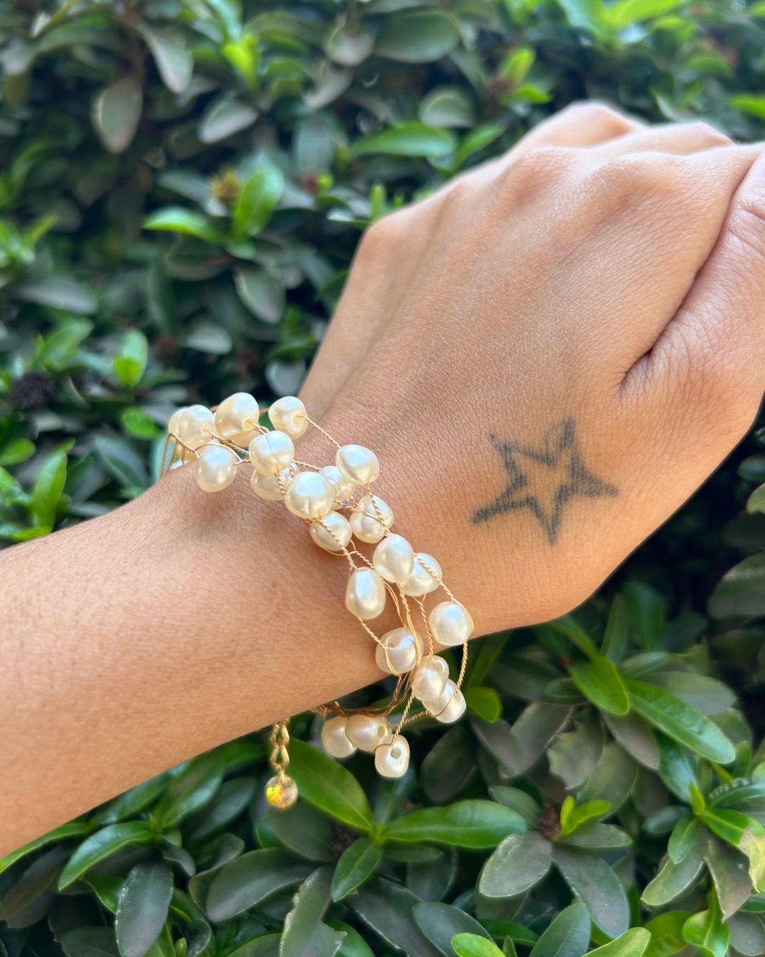 White Moon Pearl Bracelet