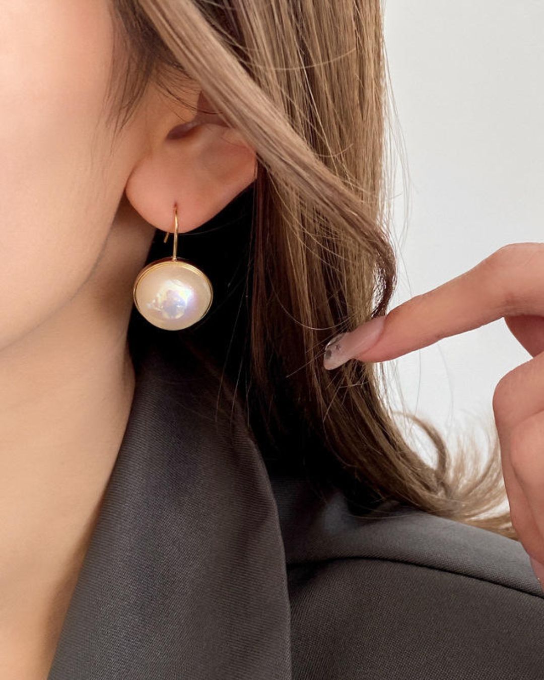 Famed Pearl Earrings