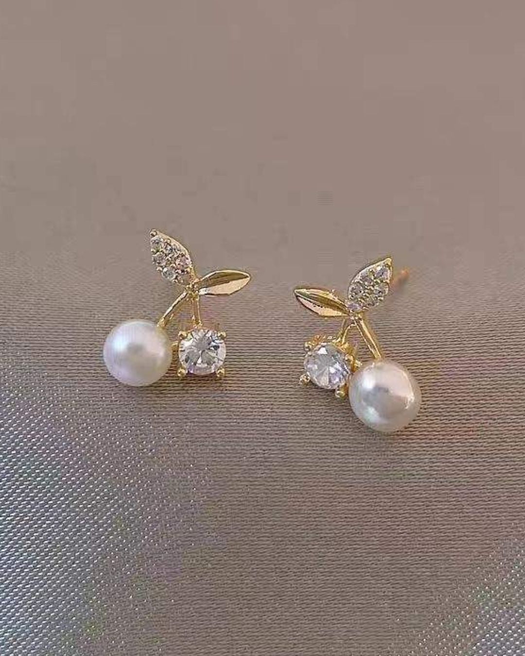 Cherry Shining Pearl American Diamond Stud Earring
