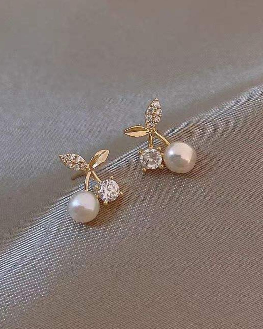 Cherry Shining Pearl American Diamond Stud Earring