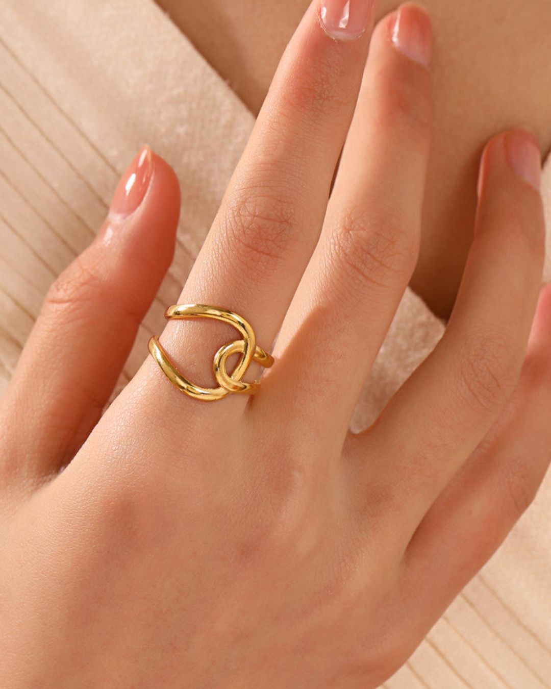 Knotted Statement Finger Ring