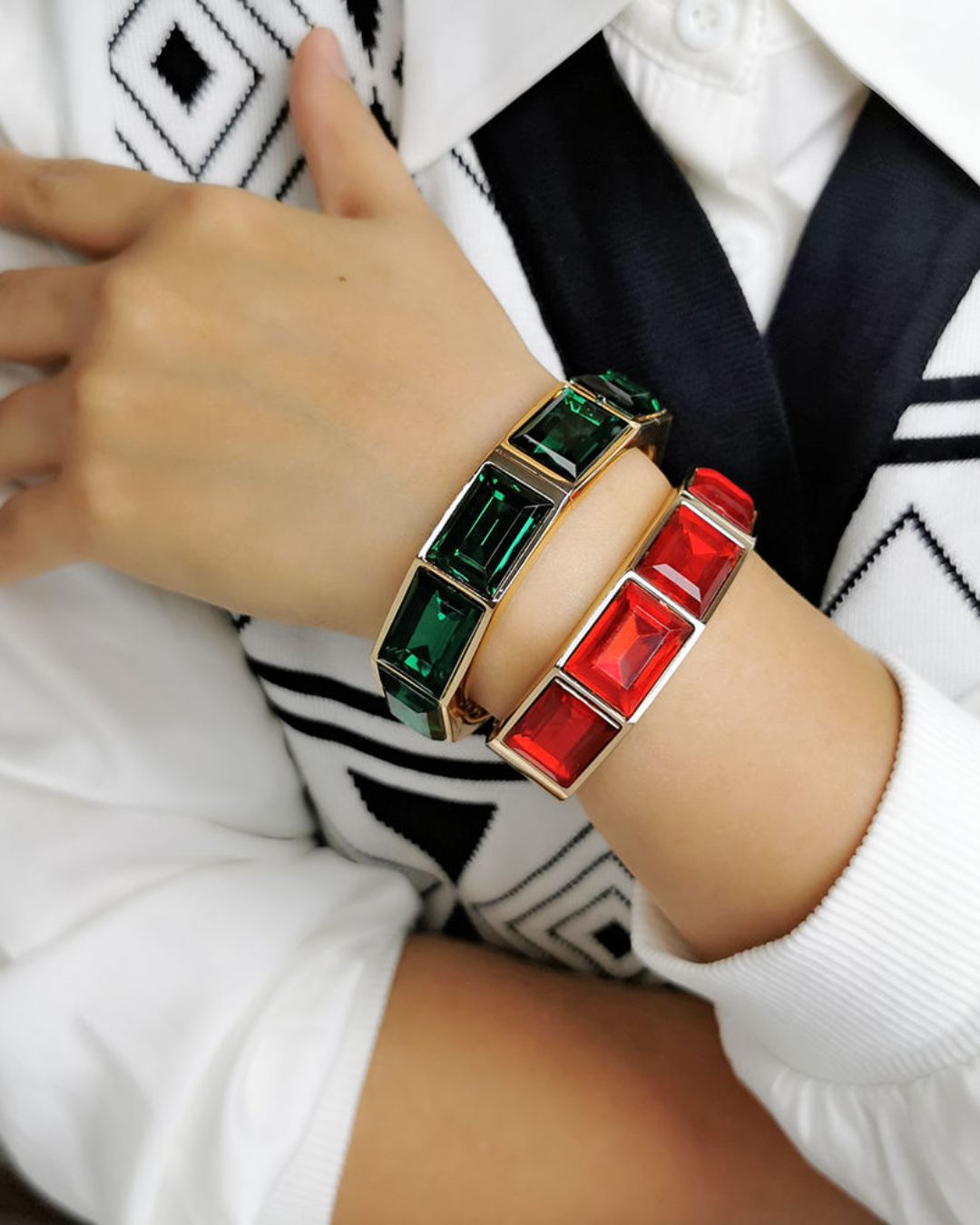 Red Rhinestone Openable Bracelet