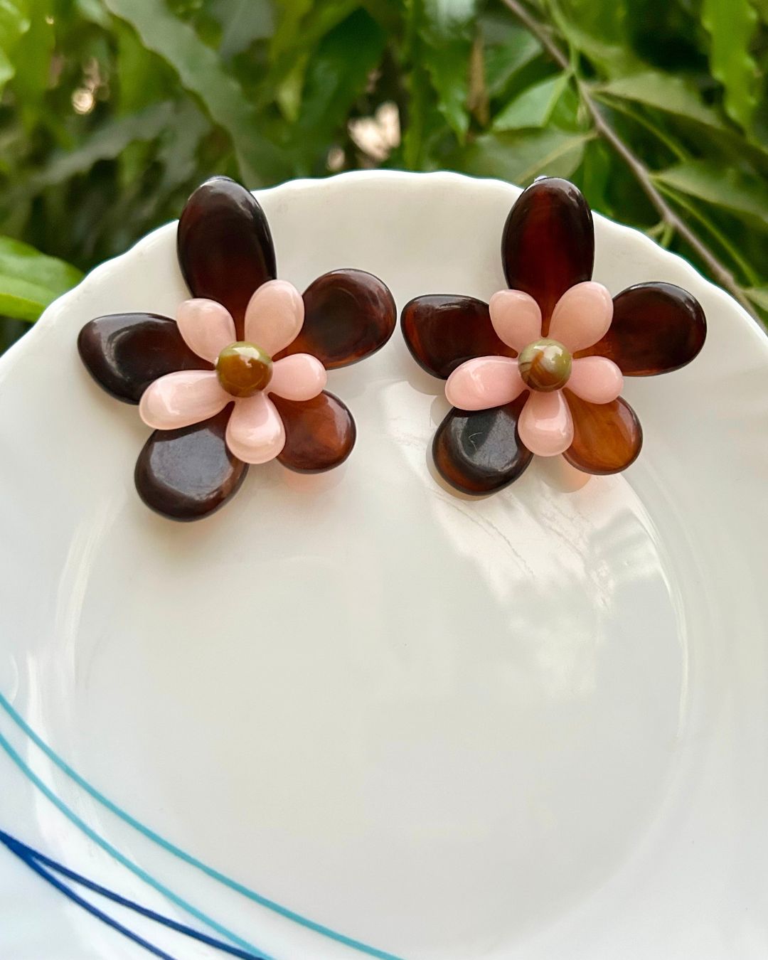 Brown Acrylic Layer Flower Stud Earrings