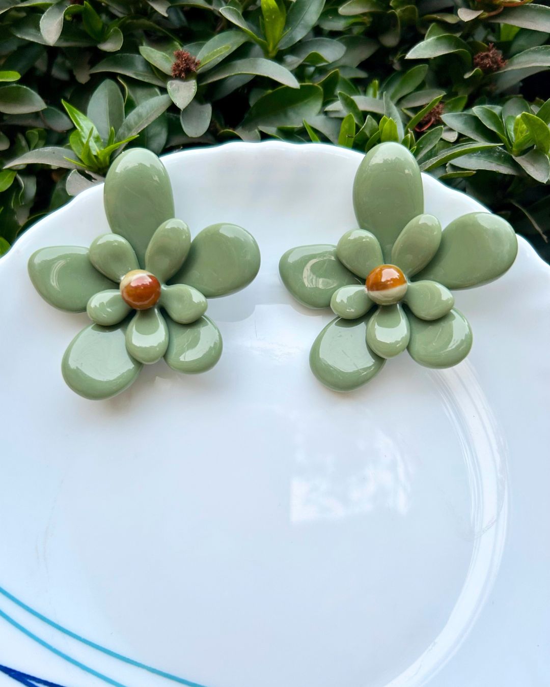 Green Acrylic Layer Flower Stud Earrings