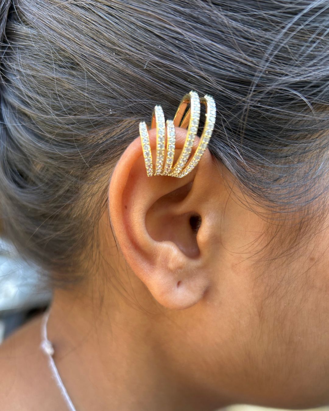 Royal Twist Golden Unisex Ear Cuff