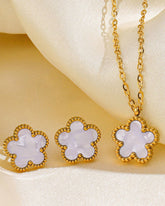 Cleo White Clover Pendant Set