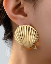 Shell Metallic Earring