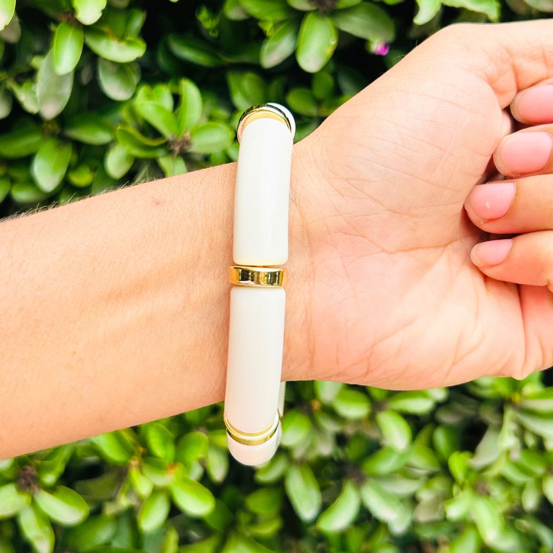 Vintage Acrylic Bracelet Set - White And Brown