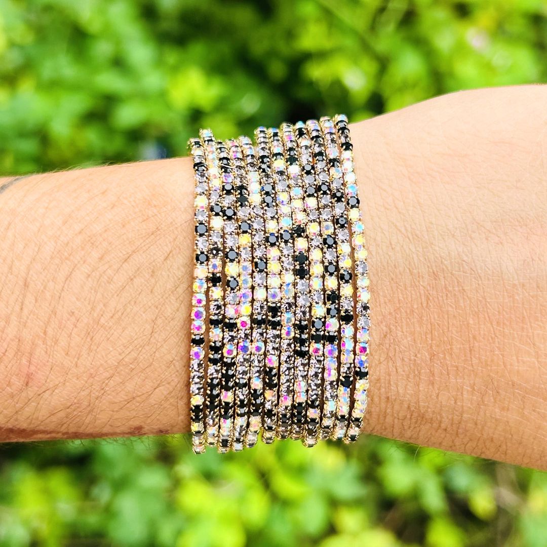 Stretchable Black & White Gold - Plated Bracelet - Pack of 12