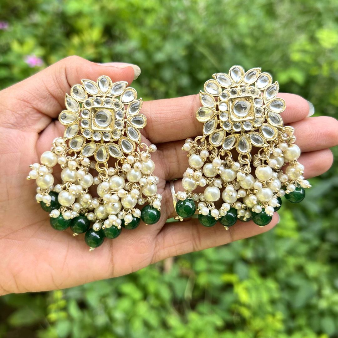 Laida Green & White Gold-Plated Handcrafted Kundan Embellished Jewellery Set