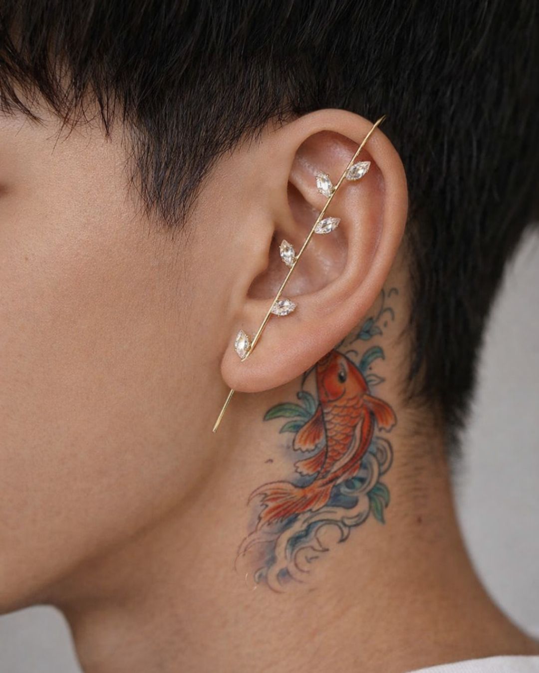 Golden Crystal Zig Zag Unisex Ear Cuff