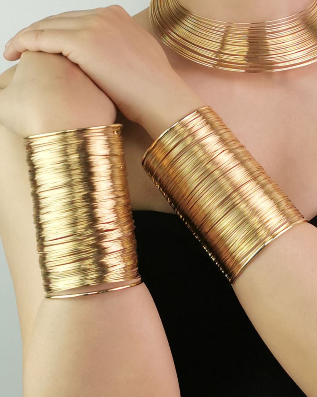 Golden Metalic Wire Handcuff