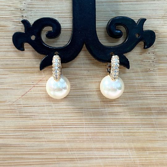 Shiny Pearl AD earrings