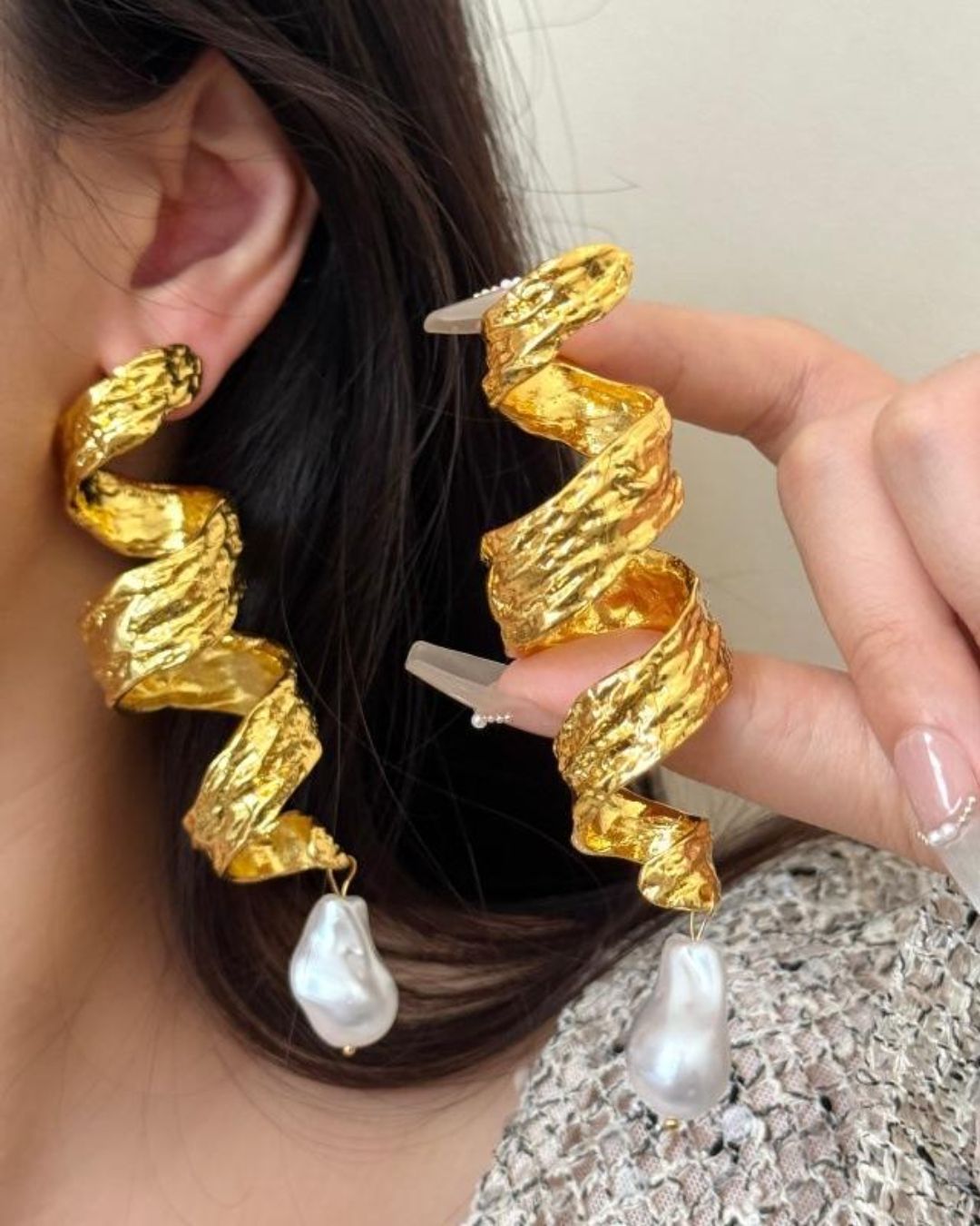 Retro Spiral Pearl Drop Earrings
