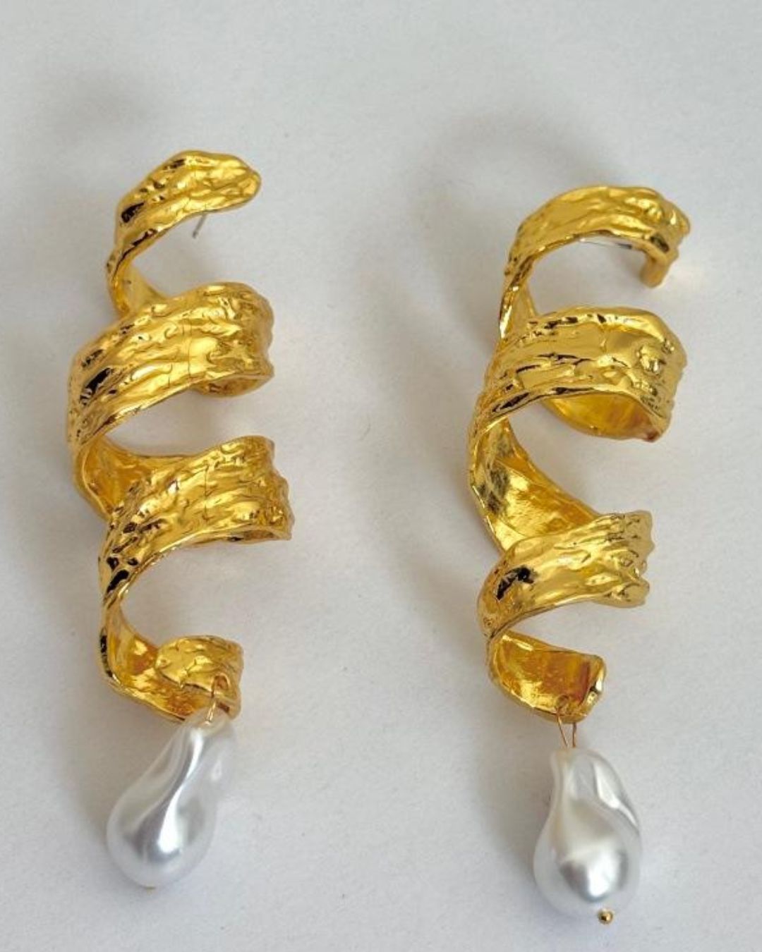 Retro Spiral Pearl Drop Earrings