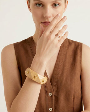 Ivory Wooden Vintage Geometric Star Bracelet