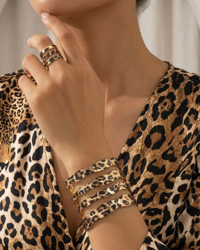 Animal Print Structured Handcuff With Finger Ring