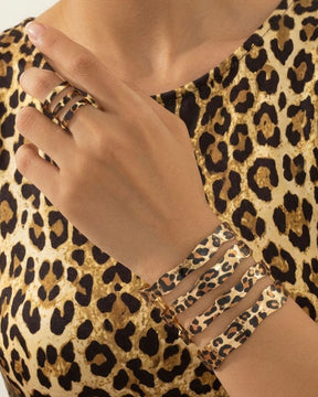 Animal Print Structured Handcuff With Finger Ring