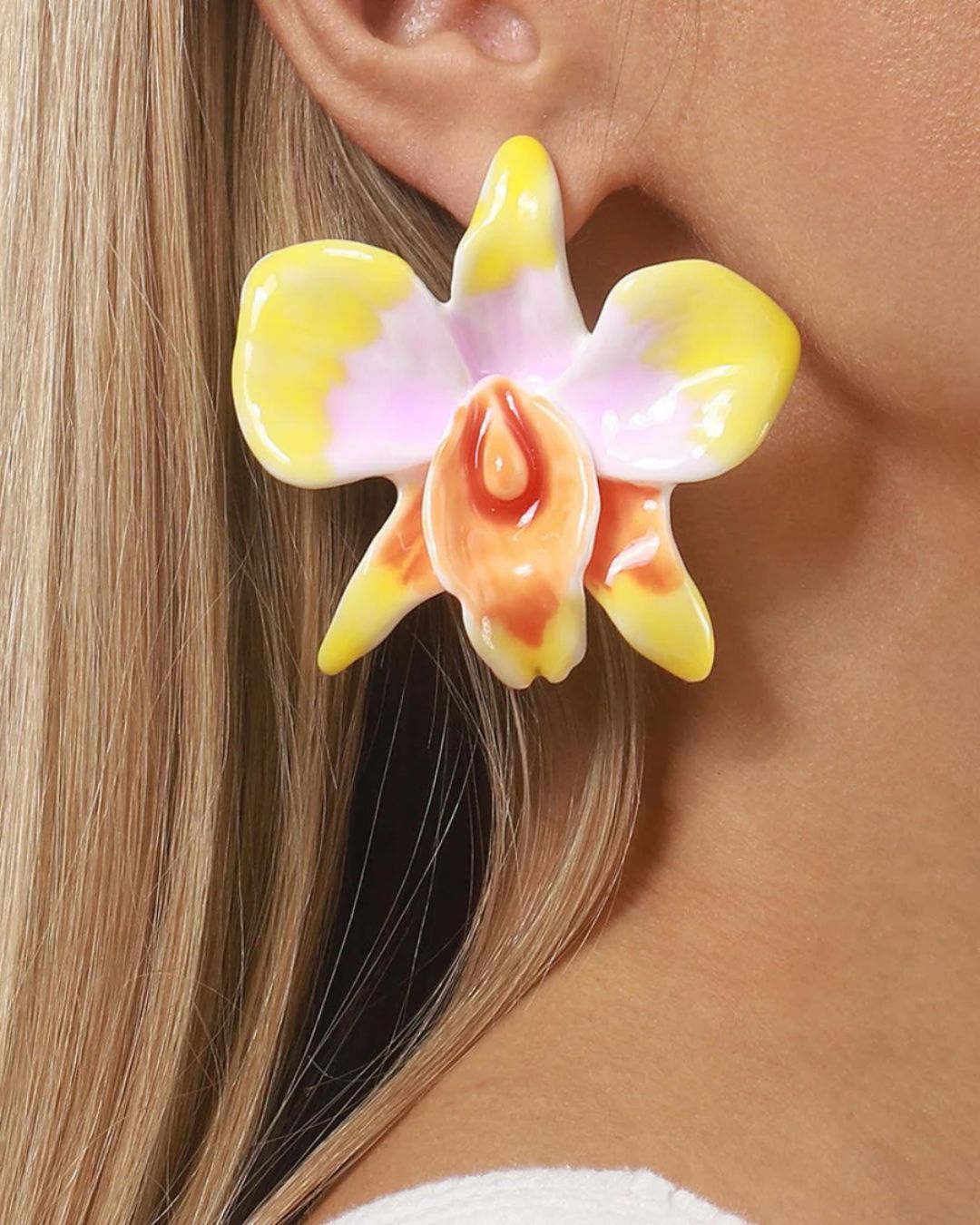 Pastel Flame Flower Stud Earrings