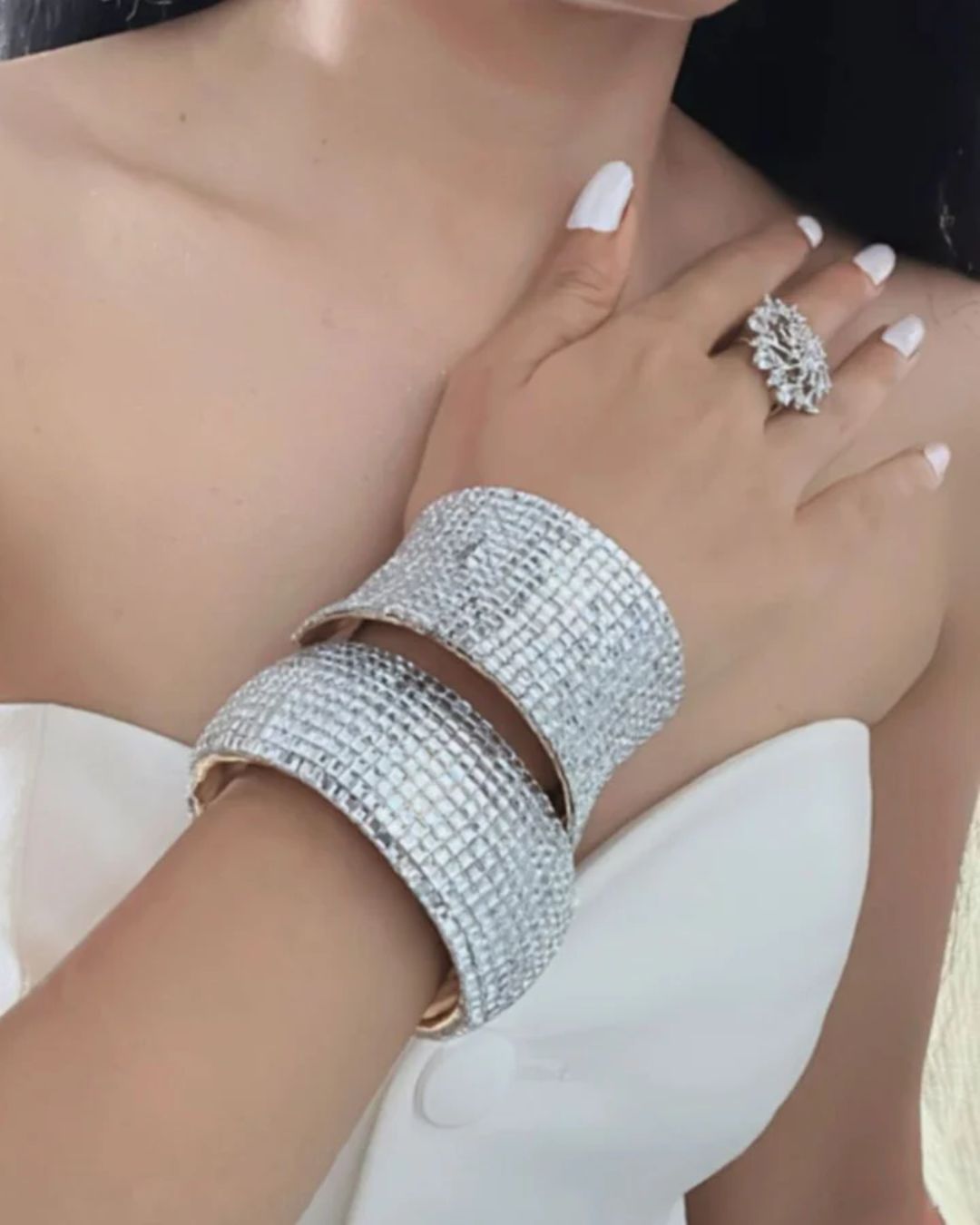 Bling Blogger Round Silver Handcuff