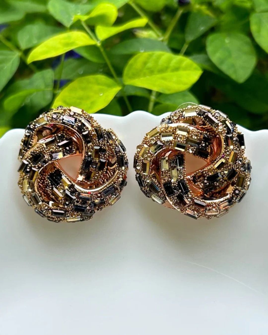 Bling Blogger Black Golden Knot Statement Studs