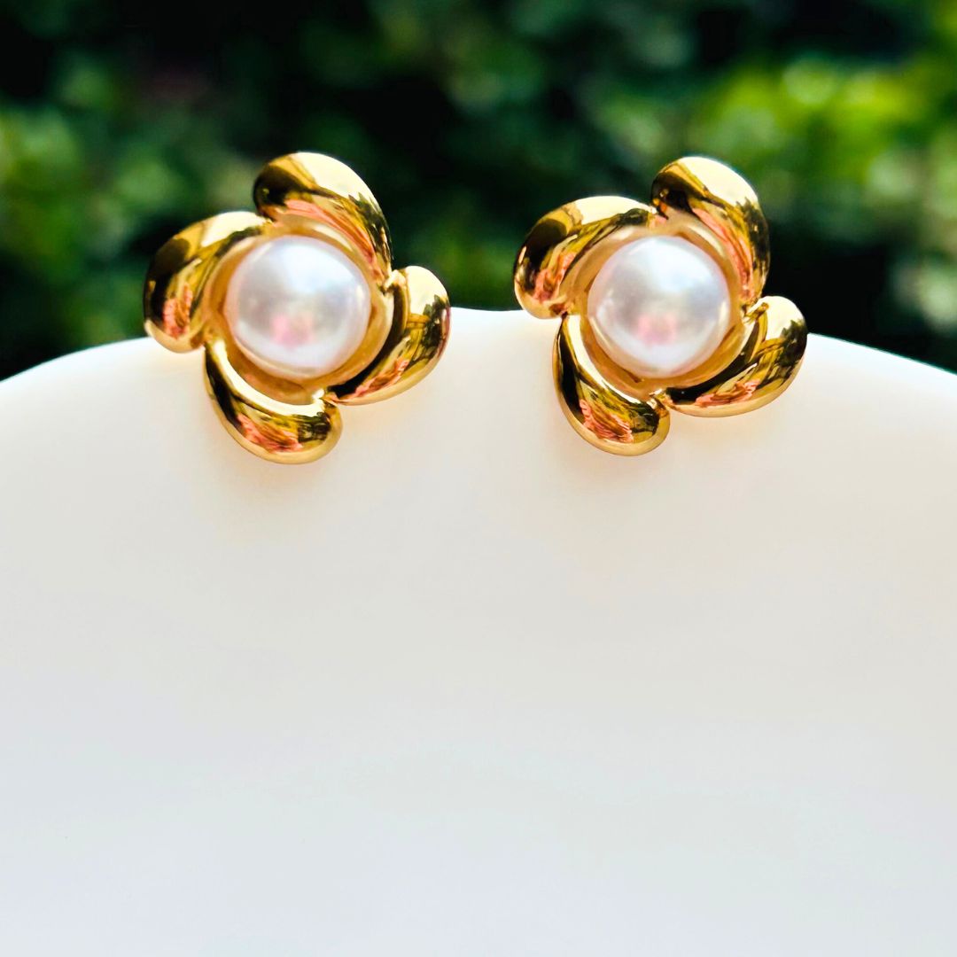 Flower Golden Pearl Stud Earrings